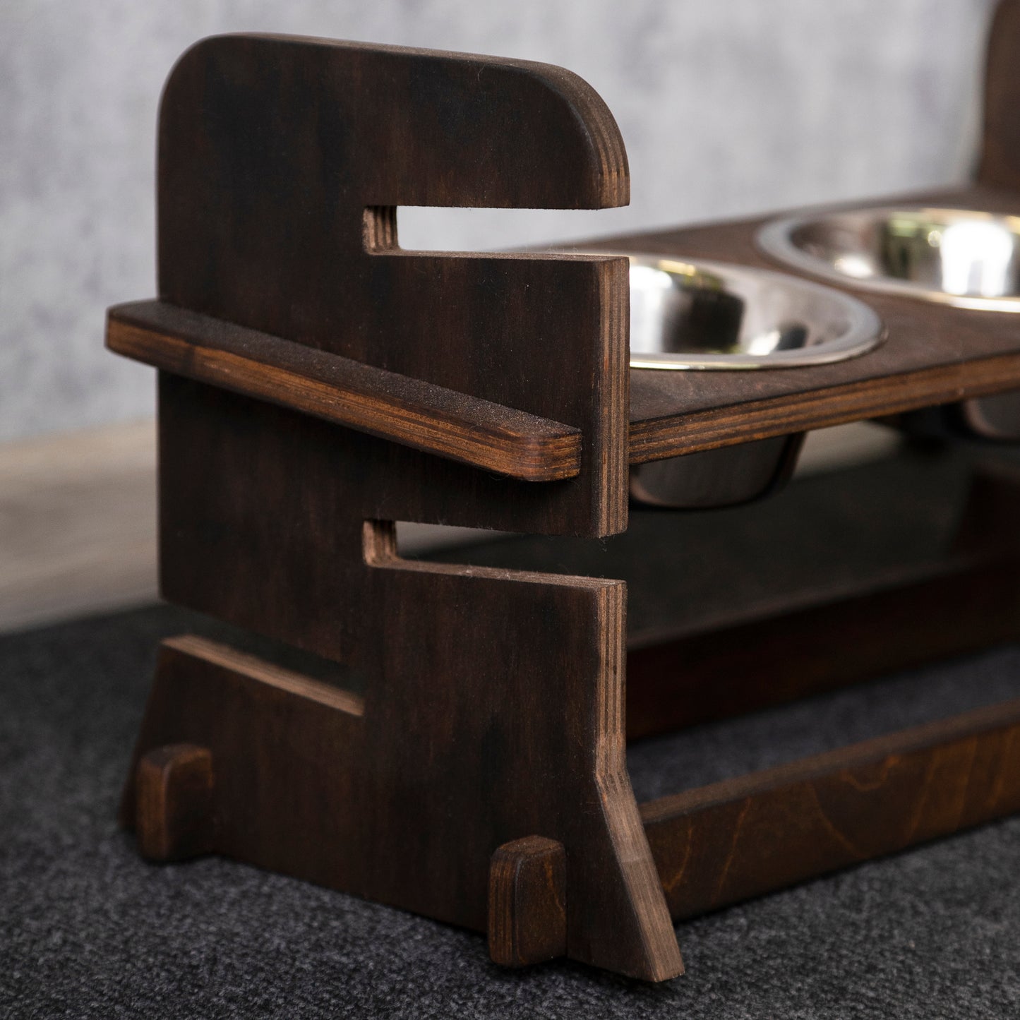 dog feeder, cat feeder, color wenge, left view