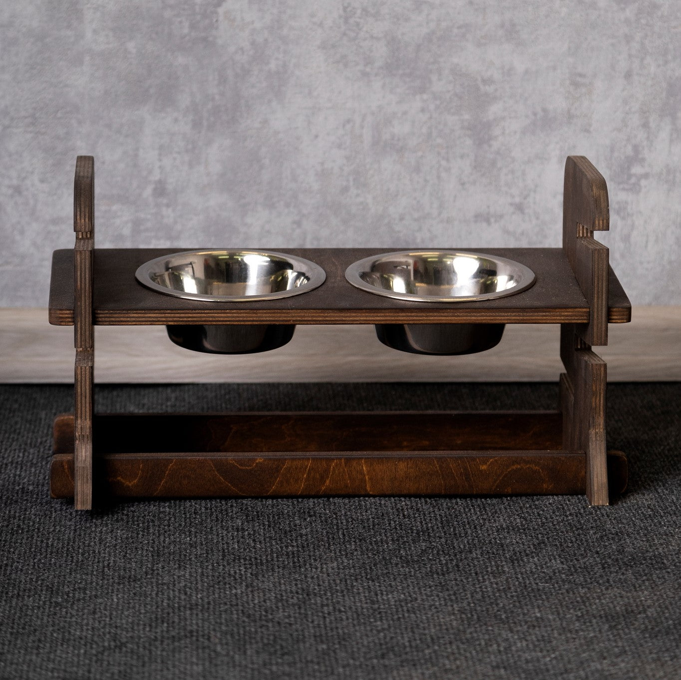 cat sale - cat feeder, color wenge, front view