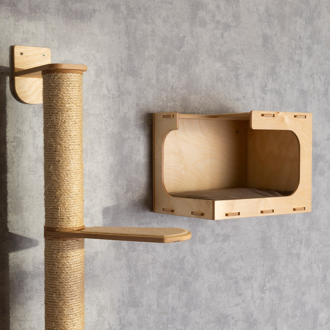 Modern Cat Tree with Cozy Houses and Stylish Shelves - Perfect Furniture for Your Feline Friend