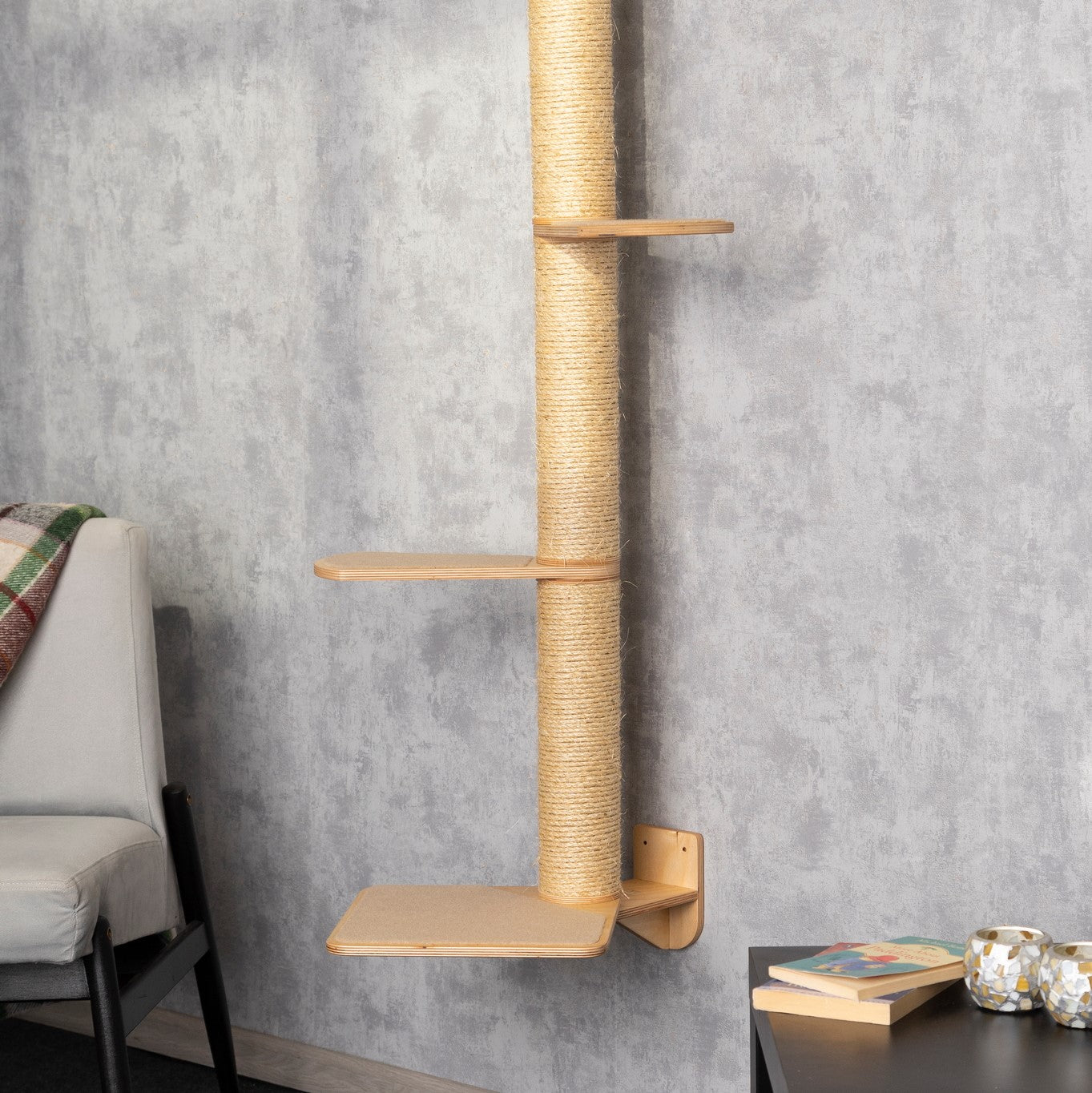 Space-Saving Cat Tree with Built-In Cat Shelves - Ideal for Busy Felines