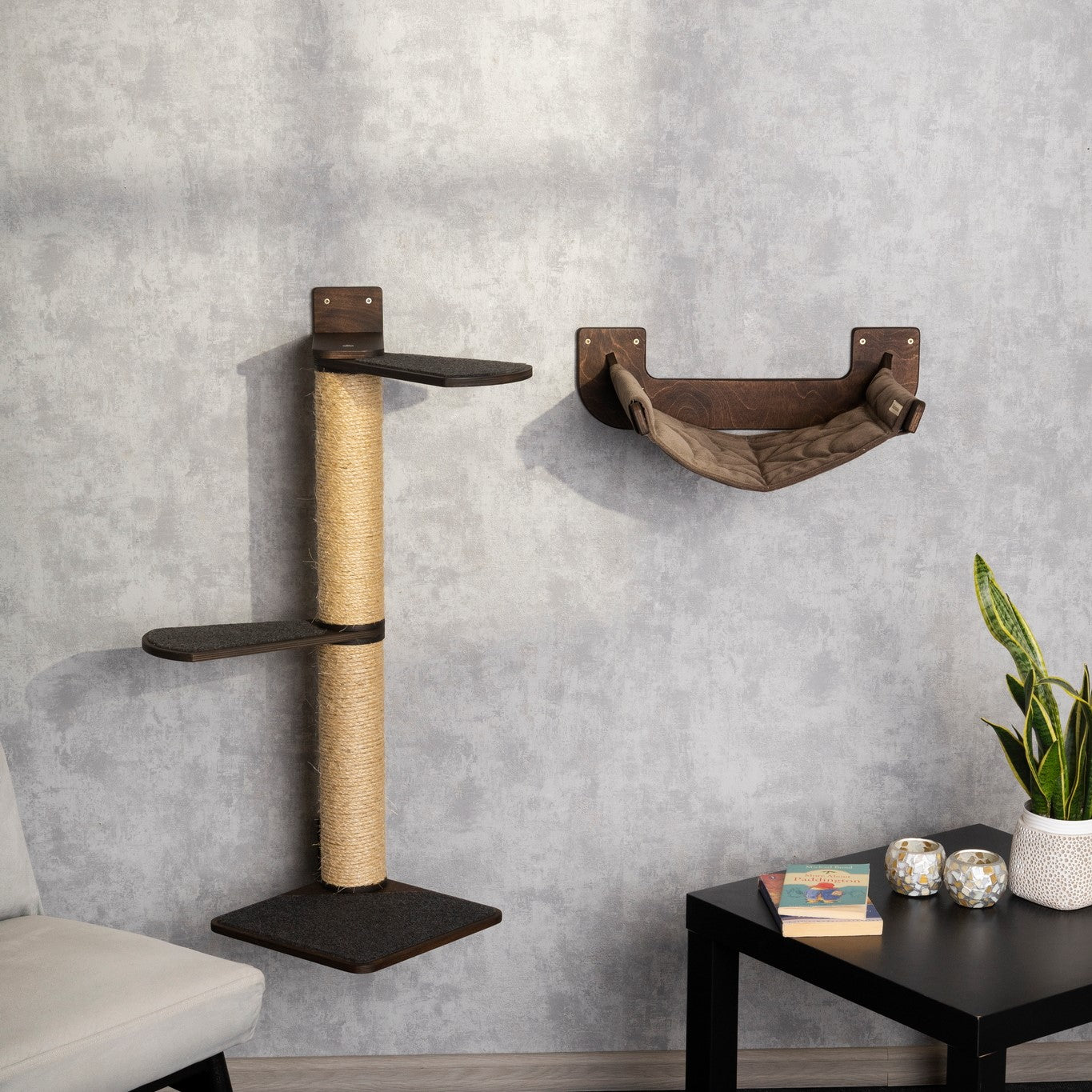 Modern Cat Tree with Cozy Hammock and Stylish Shelves - Perfect Furniture for Your Feline Friend