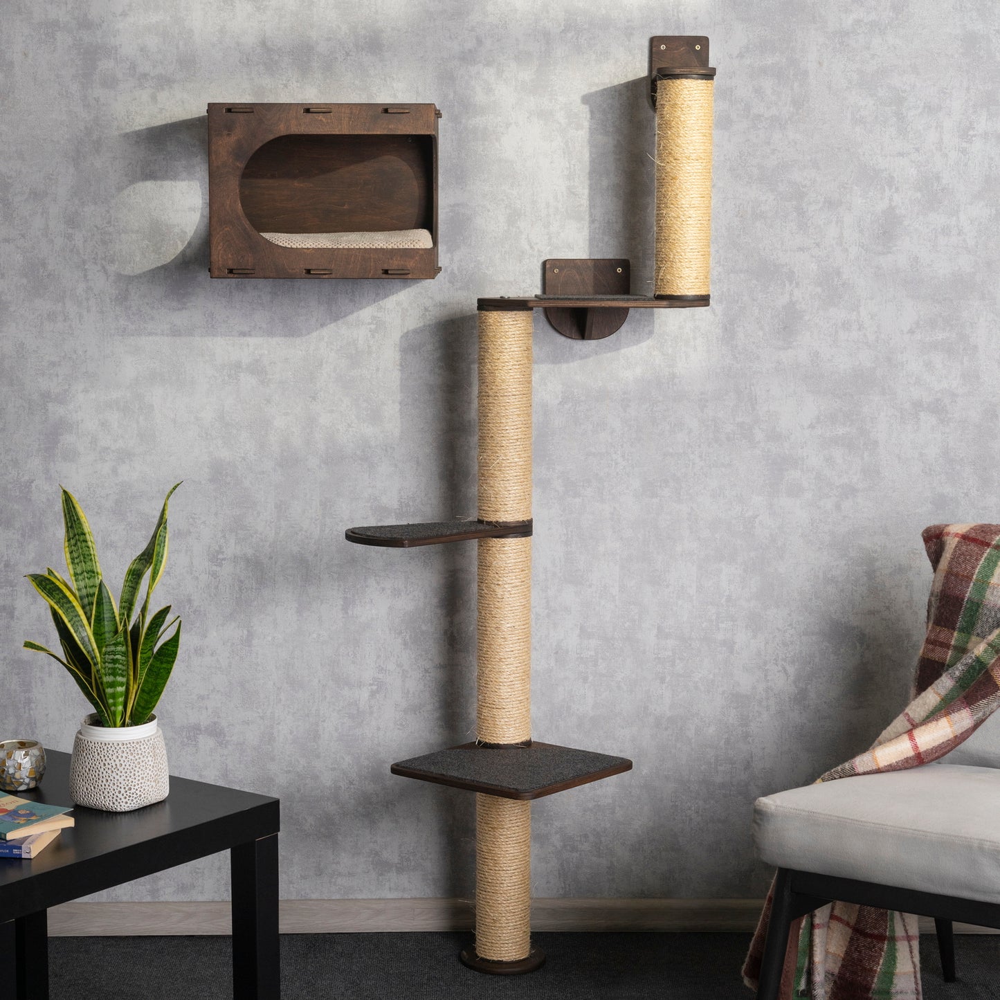 Luxurious Cat Tree and Cat House Set - Spoil Your Cat with the Ultimate Hideaway