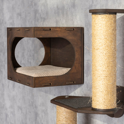 Luxurious Cat Tree and Cat House Set - Spoil Your Cat with the Ultimate Hideaway