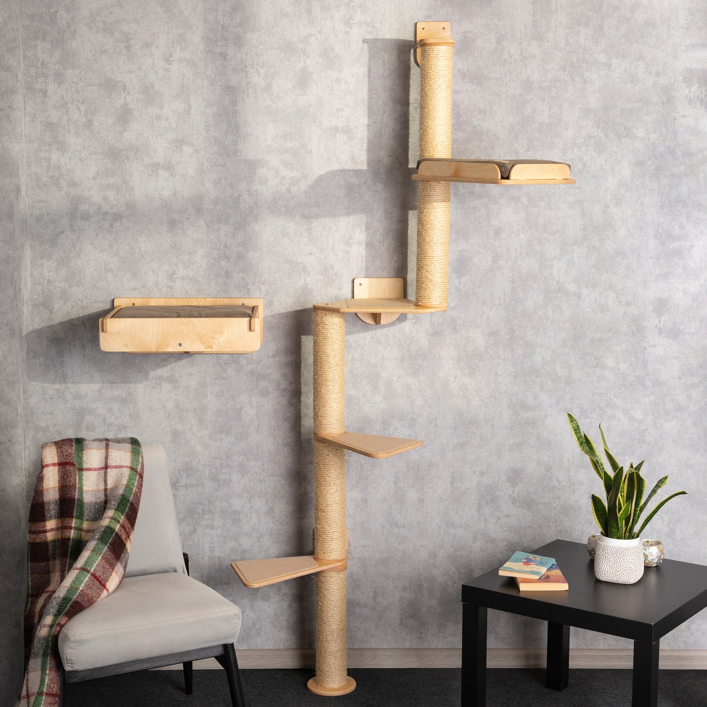 Luxurious Cat Tree & Cat Bed with Integrated Shelves - A Comfy Spot for Rest and Play