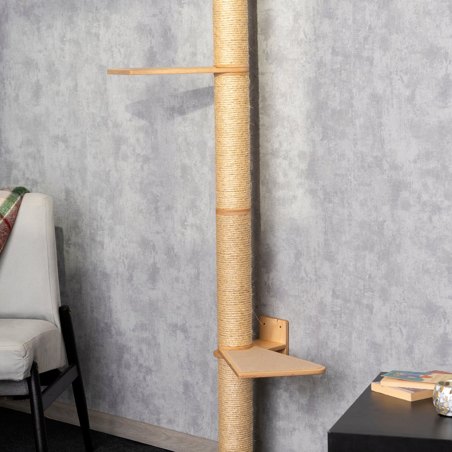 Stylish Cat Tree with Adjustable Shelves - Perfect for Playtime and Relaxation