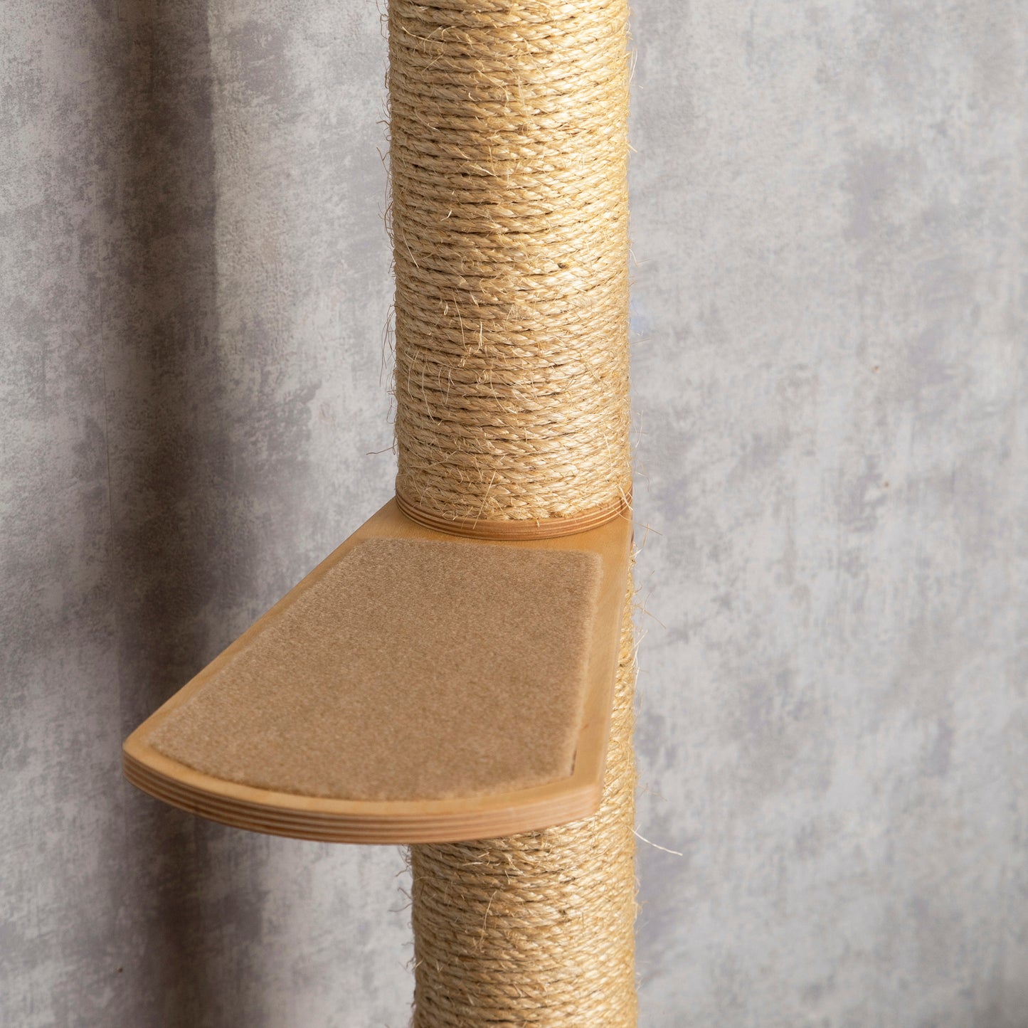 Space-Saving Cat Tree with Built-In Cat Shelves - Ideal for Busy Felines