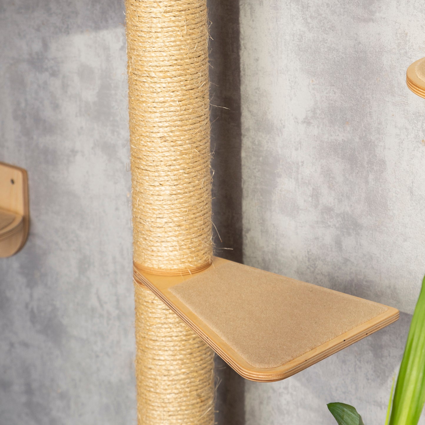 Modern Cat Tree with Cozy Bed and Stylish Shelves - Perfect for play and relaxation